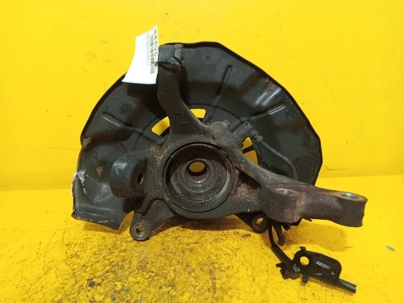 Кулак поворотный Toyota Camry XV40 2006-2011