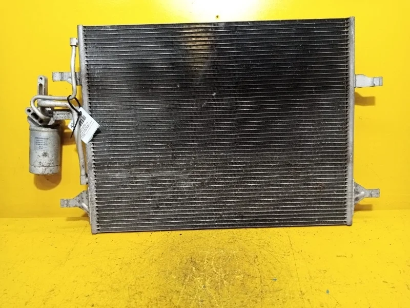Радиатор кондиционера Volvo XC60 2013-2018