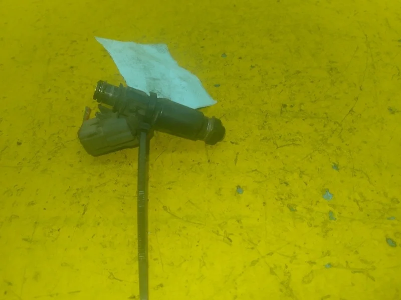 Форсунка топливная MITSUBISHI Montero 3, Pajero 2000-2006