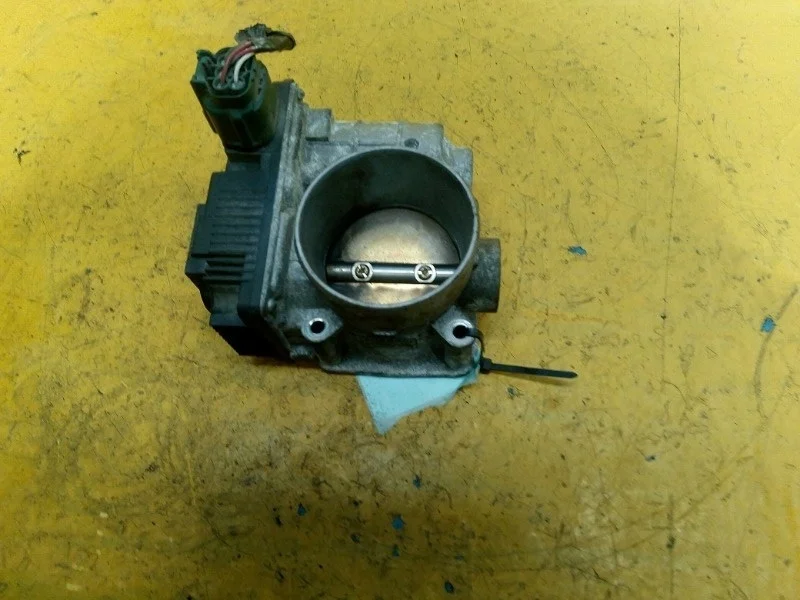 Дроссельная заслонка Nissan X-Trail T30 2000-2007