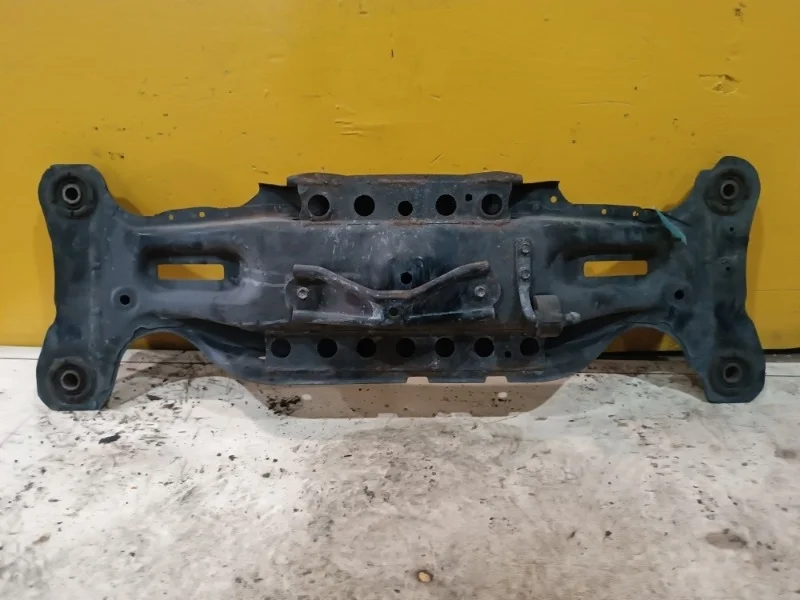 Подрамник Toyota Camry XV30 2000-2005
