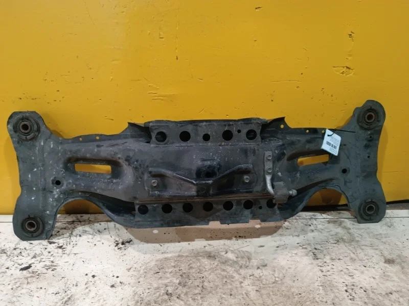 Подрамник Toyota Camry XV30 2000-2005