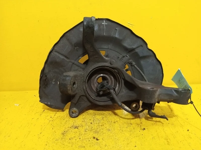 Кулак поворотный Toyota Camry XV40 2006-2011