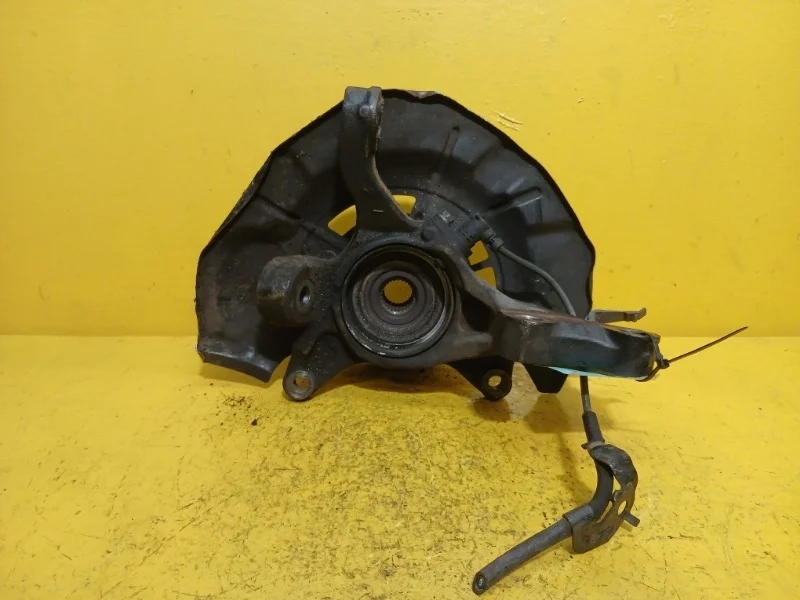 Кулак поворотный Toyota Camry XV40 2006-2011