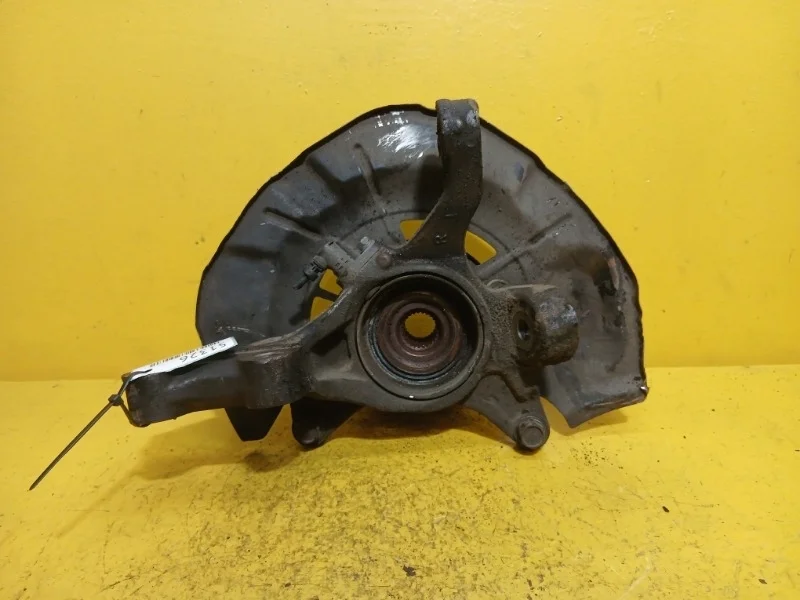 Кулак поворотный Toyota Camry XV40 2006-2011