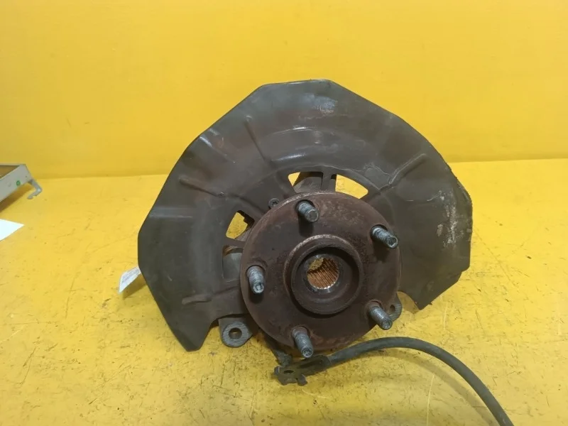 Кулак поворотный Toyota Camry XV40 2006-2011