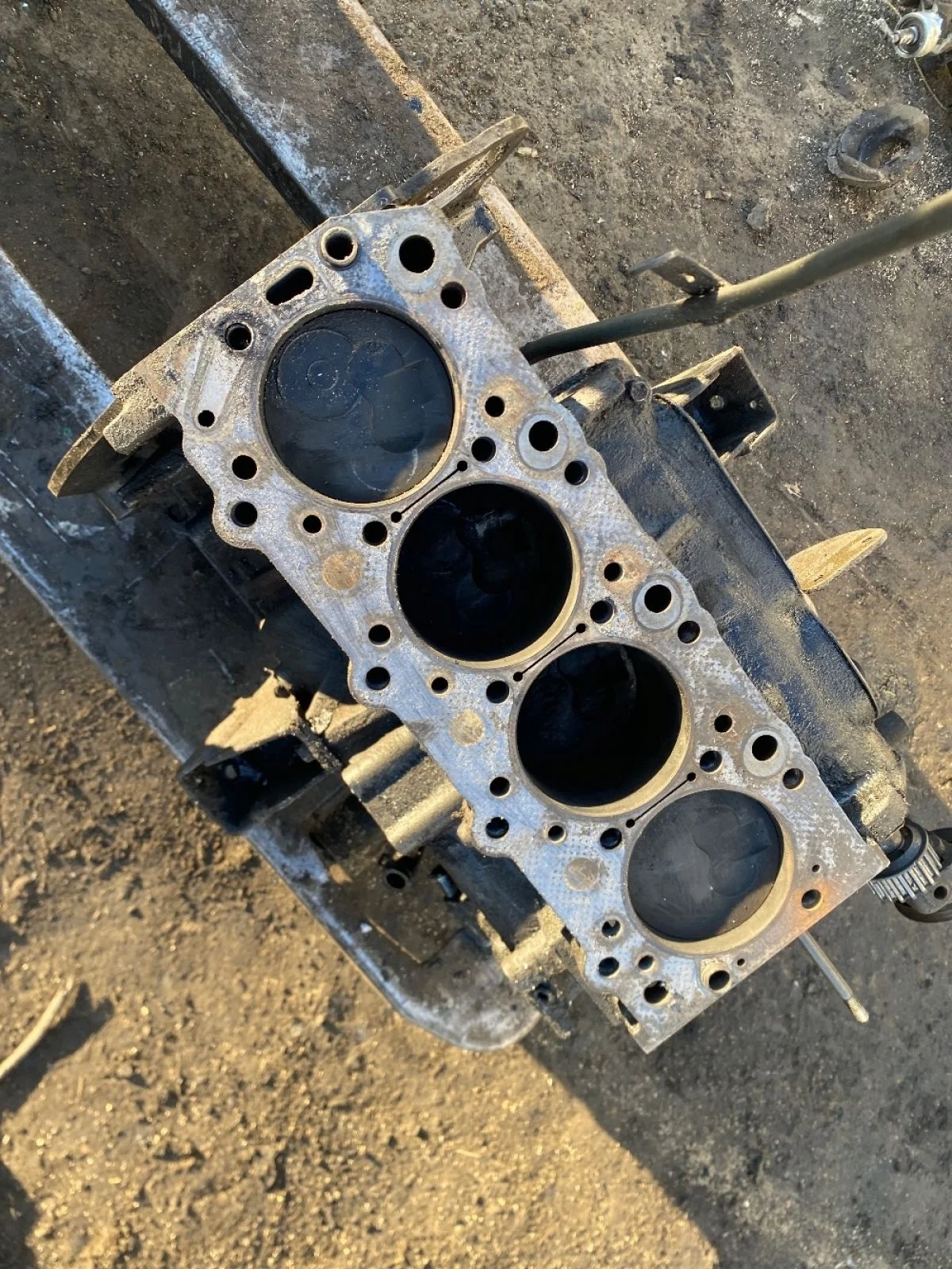 Блок цилиндров Hyundai Terracan I (2001—2004)