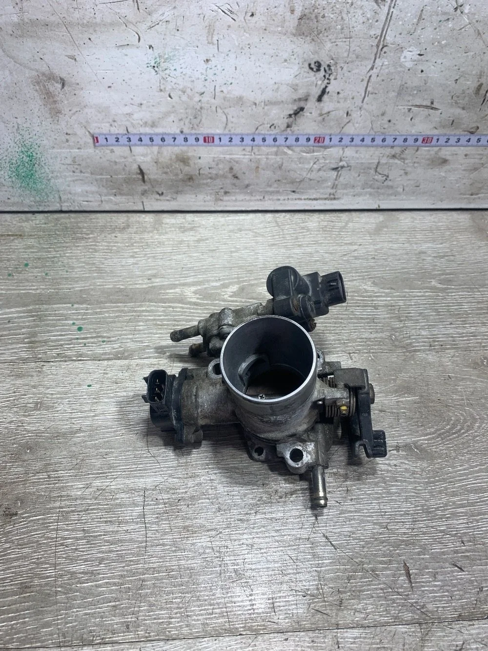 Дроссельная заслонка Toyota Corolla IX (2000—2004)