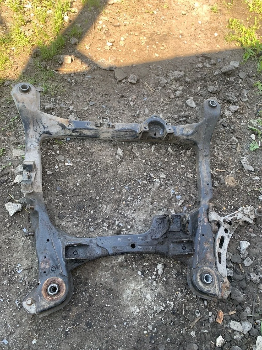 Подрамник Toyota Windom XV10 (1991—1996)