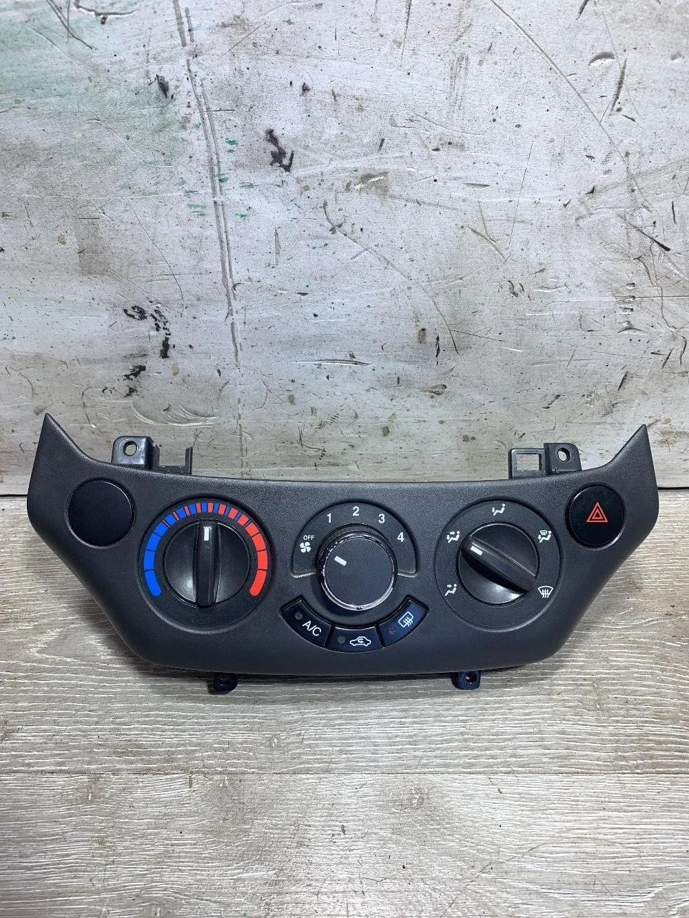 Блок управления отопителем Chevrolet Aveo I (2003—2008)