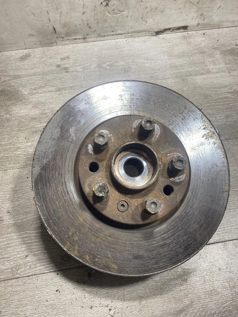 Кулак поворотный передний правый Opel Astra H (2004—2007)