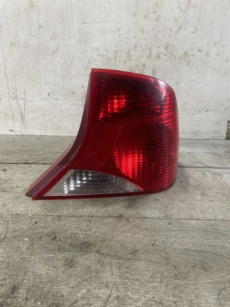 Фонарь задний правый Ford Focus I (1998—2004)