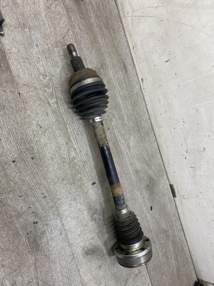 Привод передний левый Skoda Octavia I рестайлинг (2000—2011)