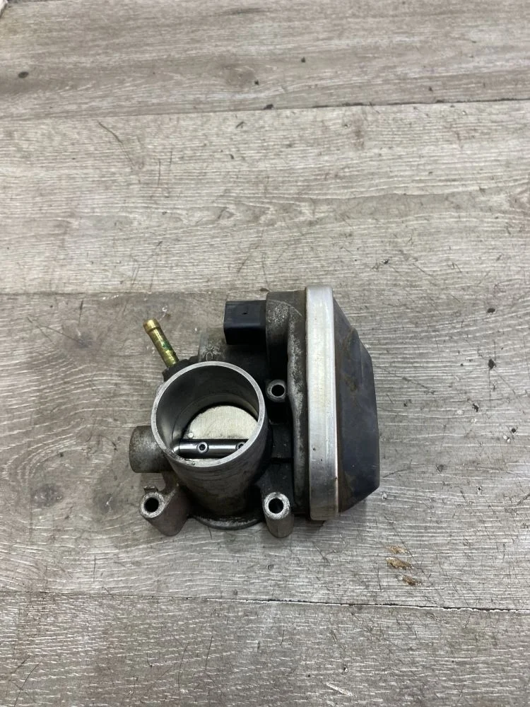 Дроссельная заслонка Skoda Octavia I рестайлинг (2000—2011)