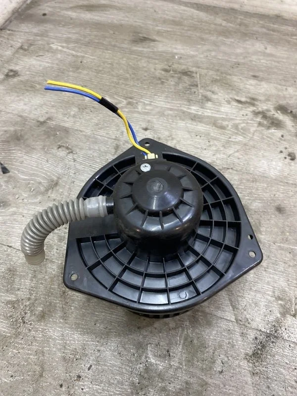 Моторчик отопителя Mitsubishi Lancer X (2007—2010)