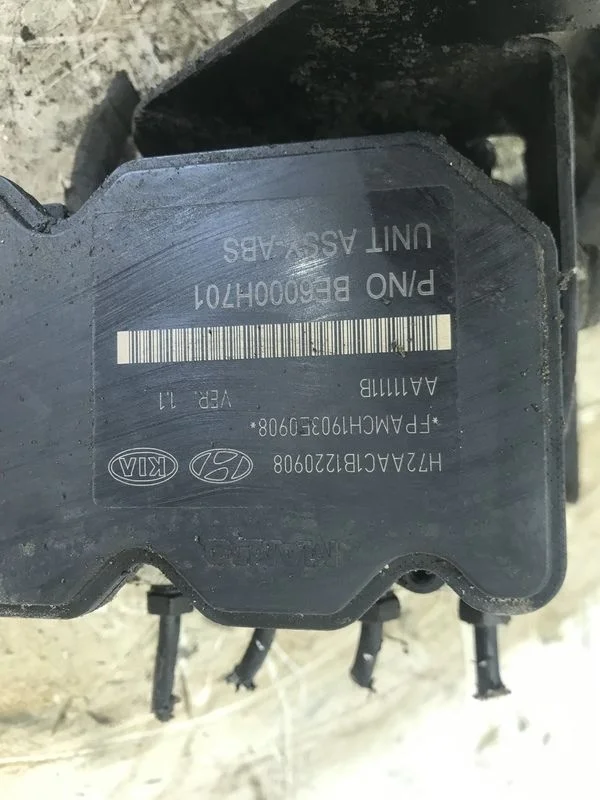 Блок ABS (насос) Hyundai Solaris I (2010—2014)