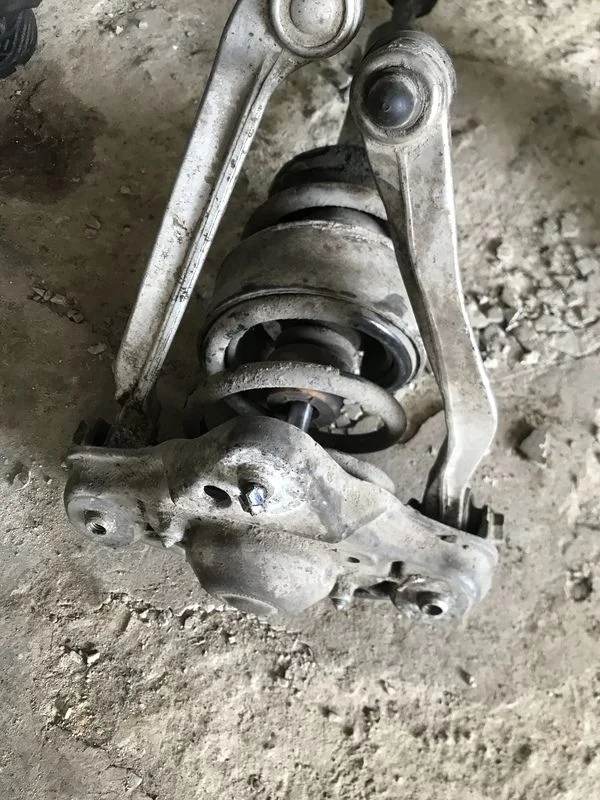 Амортизатор передний правый Volkswagen Passat B5 рестайлинг (2000—2005)