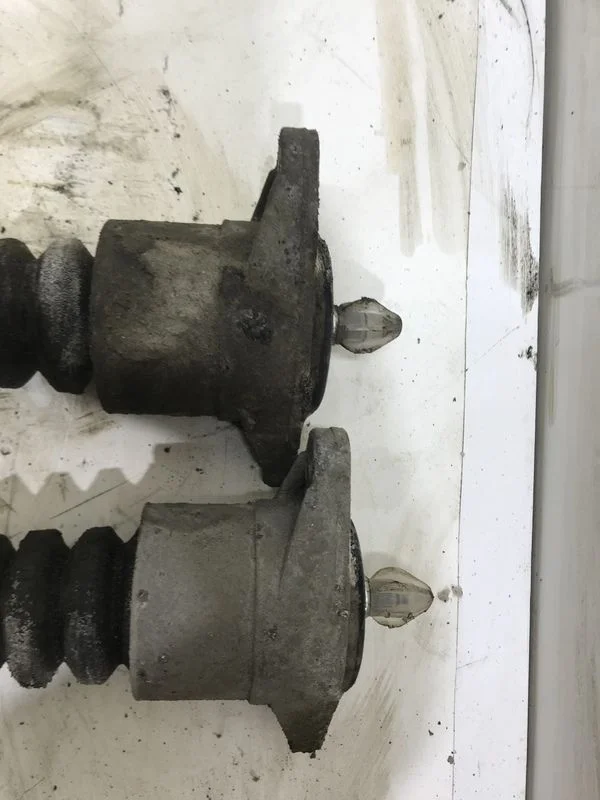 Амортизатор задний Volkswagen Passat B5 рестайлинг (2000—2005)