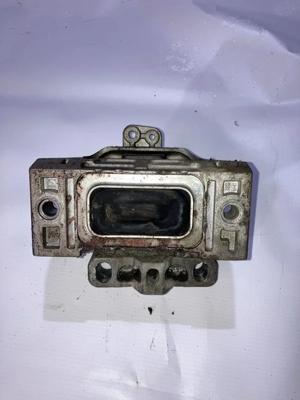 Подушка двигателя Skoda Octavia I (1996—2000)