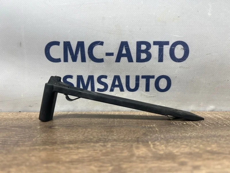 Кронштейн фары Volvo Xc60 30763154 ХС60 B4204T6