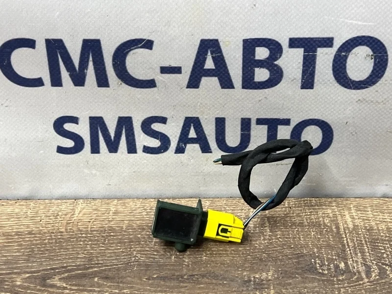 Датчик удара Mercedes-Benz E-Class 2012 A1729056000 W212 271.860