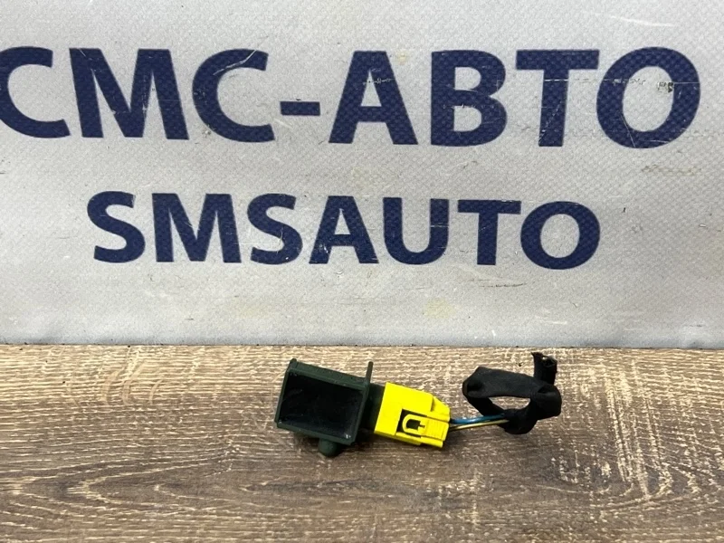 Датчик удара Mercedes-Benz E-Class 2012 A1729056000 W212 271.860