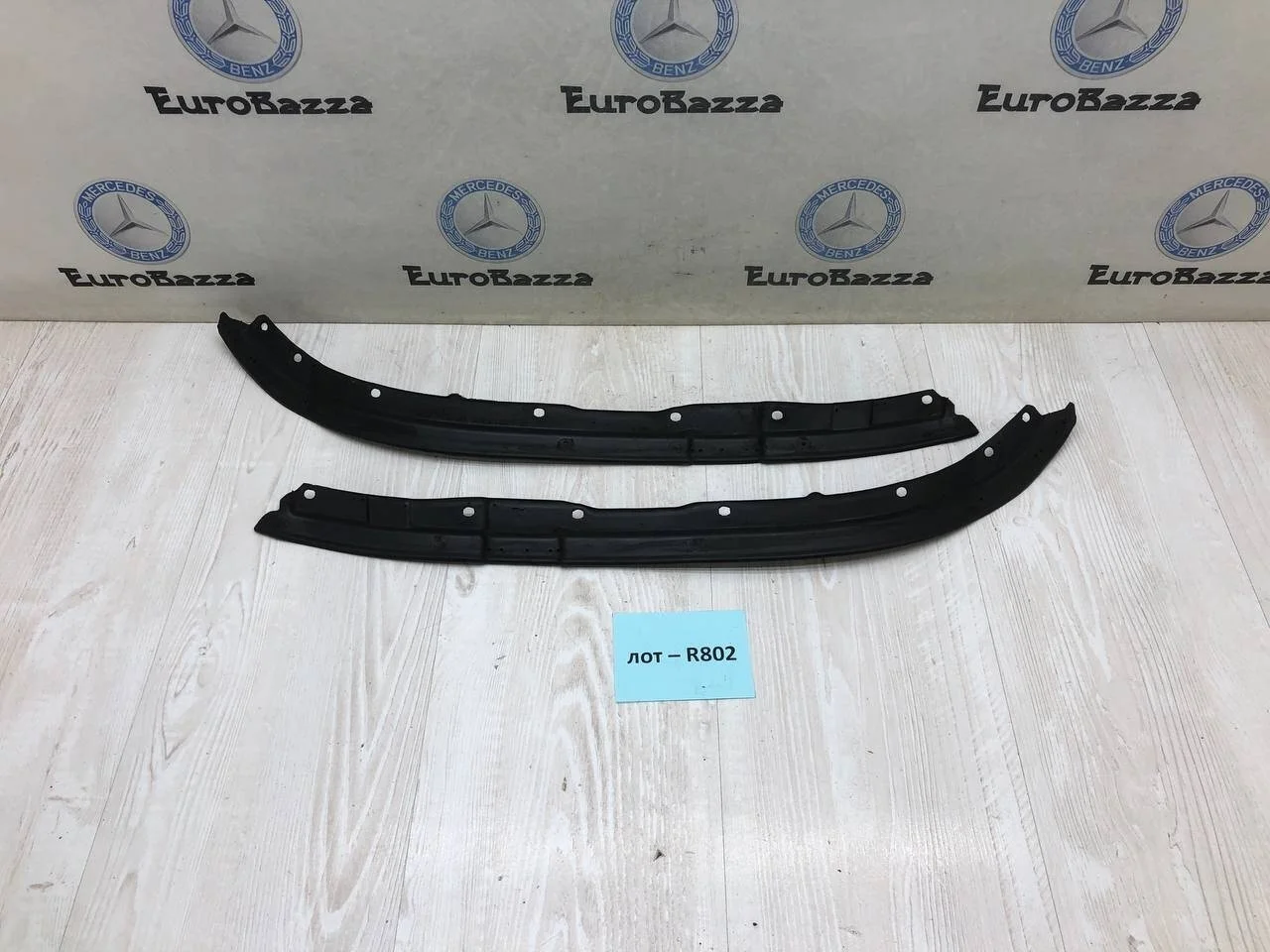 Передний уплотнитель двери Mercedes W203