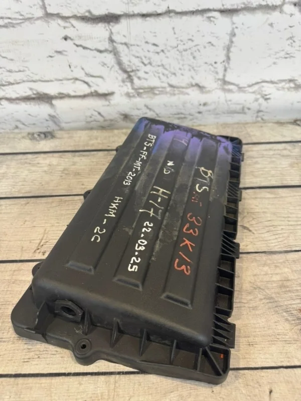 Крышка корпуса воздушного фильтра Skoda Fabia 2 2010