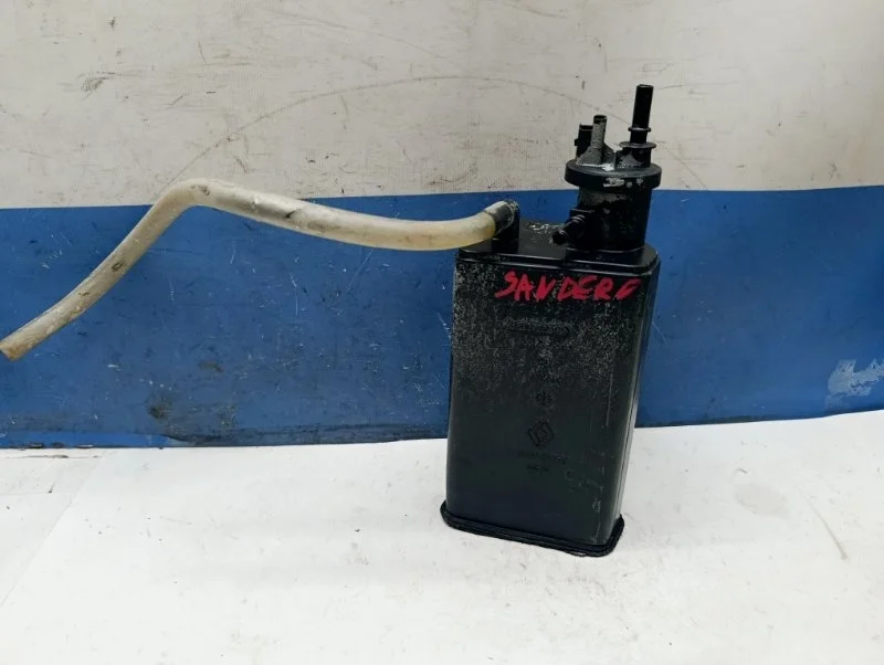 Абсорбер топливного бака Renault Sandero 2013 149504480R BS11 1.6 K7M710