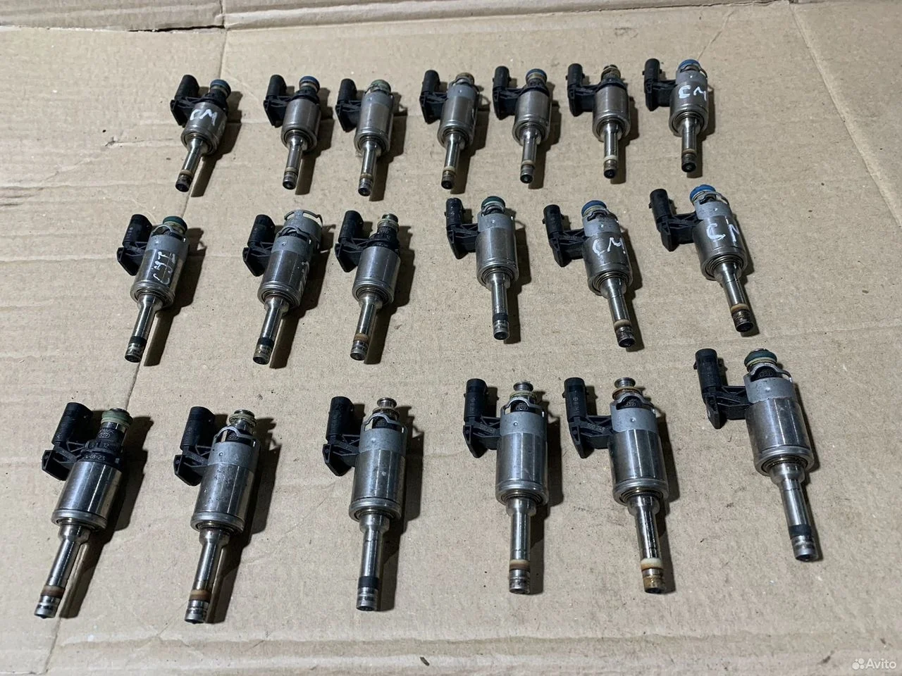 Топливная форсунка 1.2 cjza vw skoda 04e906036t