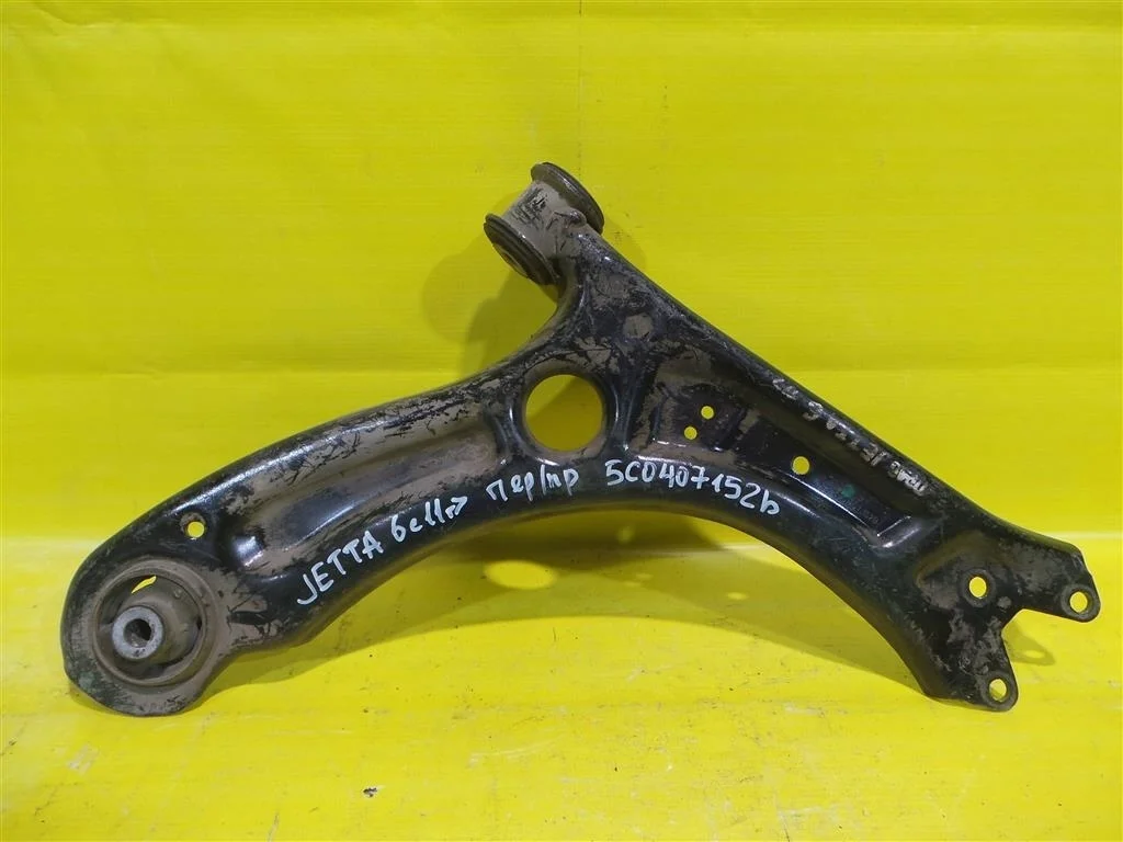 Рычаг передний нижний правый  Volkswagen  Jetta 6 2010 5C0407152B 1107