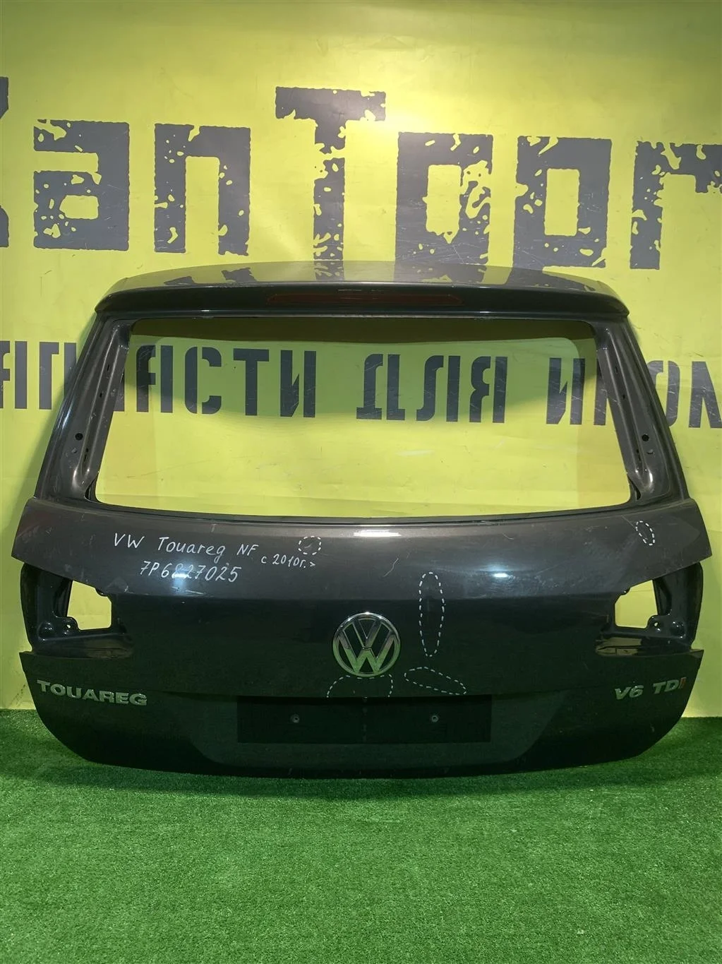 Дверь багажника  Volkswagen  Touareg NF 2010 7P6827025 10881