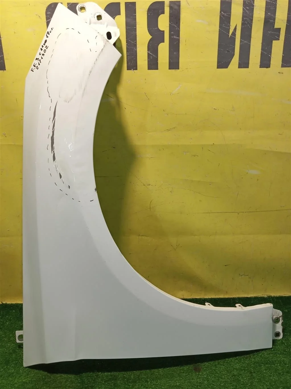 Крыло переднее правое  Ford Focus III 2011 2171302 12632