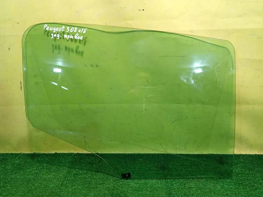 Стекло двери задней правой  Peugeot 308 2007 9204P5  13433