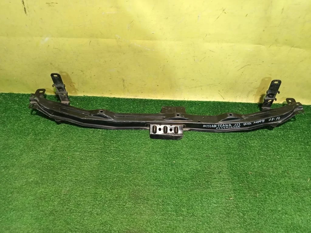 Усилитель переднего бампера  Nissan Teana (J32) 2008 62290JN20A 13783