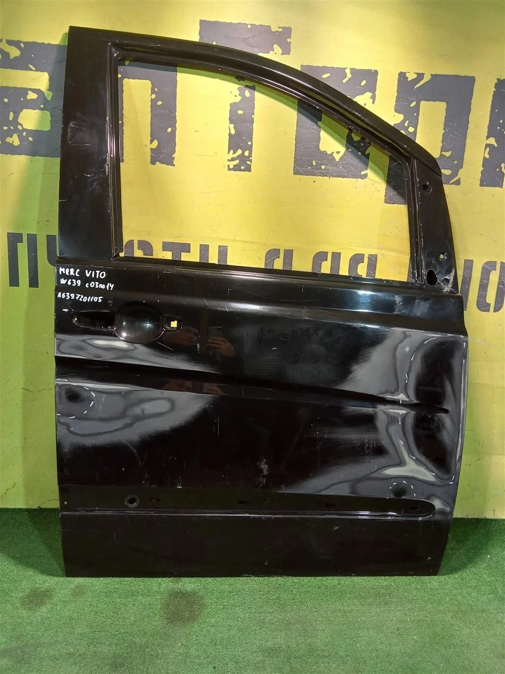 Дверь передняя правая  MERСEDES BENZ Vito (W639) 2010 A6397201105 16022