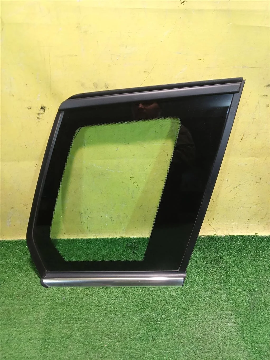 Стекло двери задней правой (форточка)  MERСEDES BENZ GLK-Class (X204) 2008 A2046701800 17490