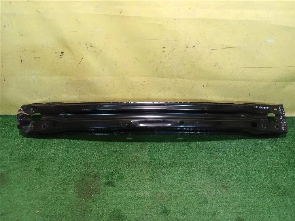 Усилитель переднего бампера  Toyota Camry V70 2017 5213133180 18330