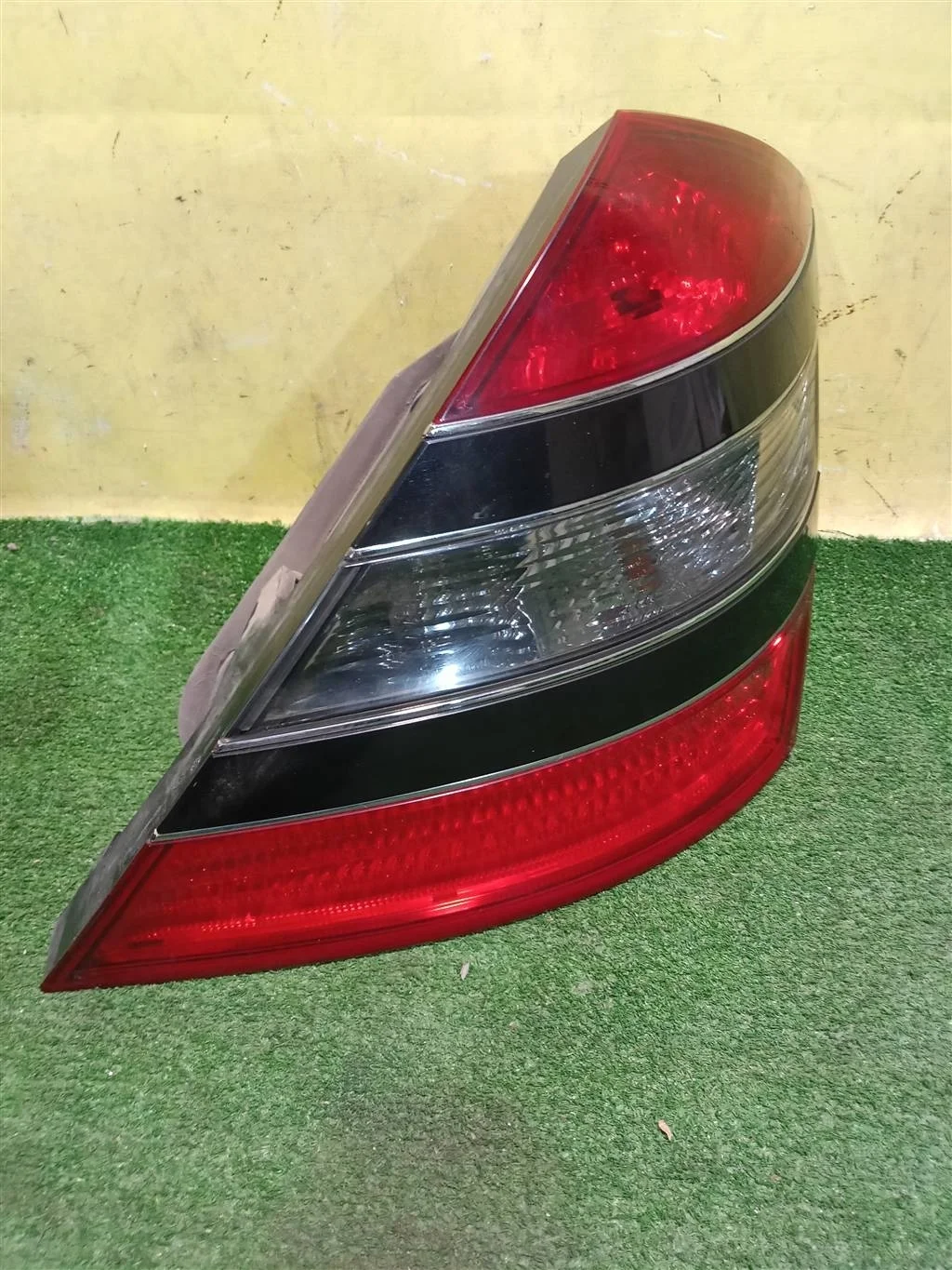 Фонарь задний правый  MERСEDES BENZ S-Class (W221) 2005 A2218200264 19504