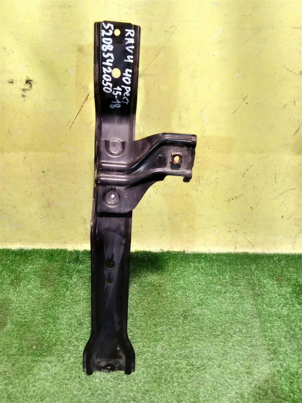 Кронштейн замка капота  Toyota RAV4 2013 5208542050 20177