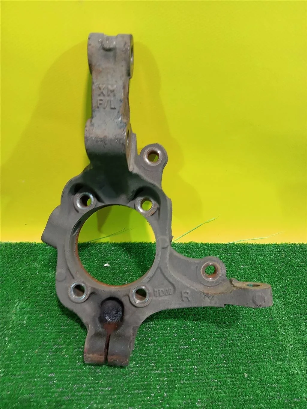 Кулак поворотный передний правый  Kia Sorento 2 XM 2009 517162P000 21716