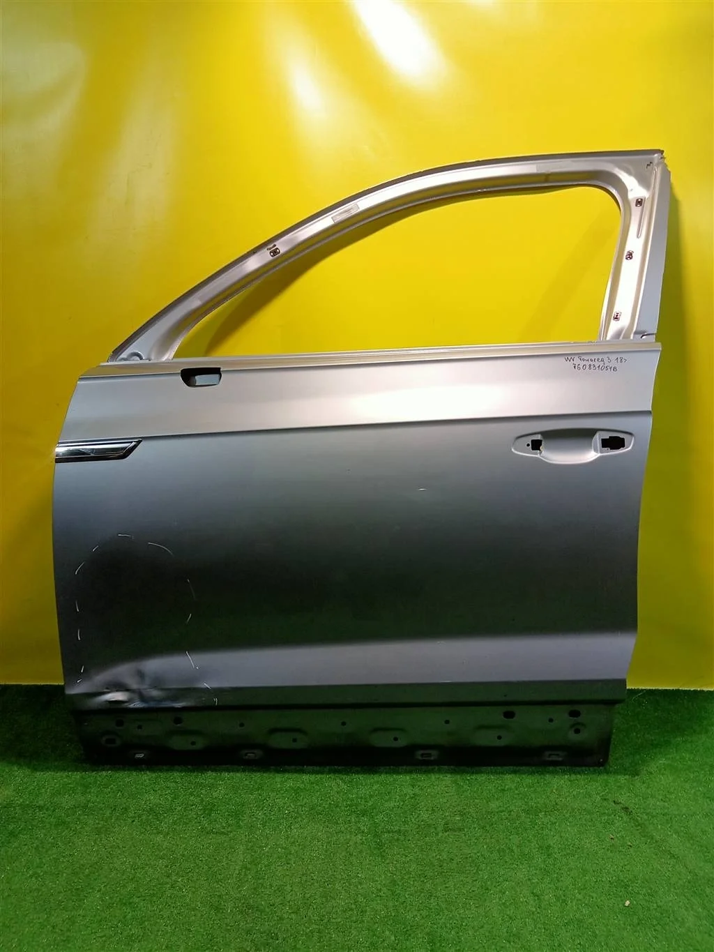 Дверь передняя левая  Volkswagen  Touareg CR 2018 760831051B 22908