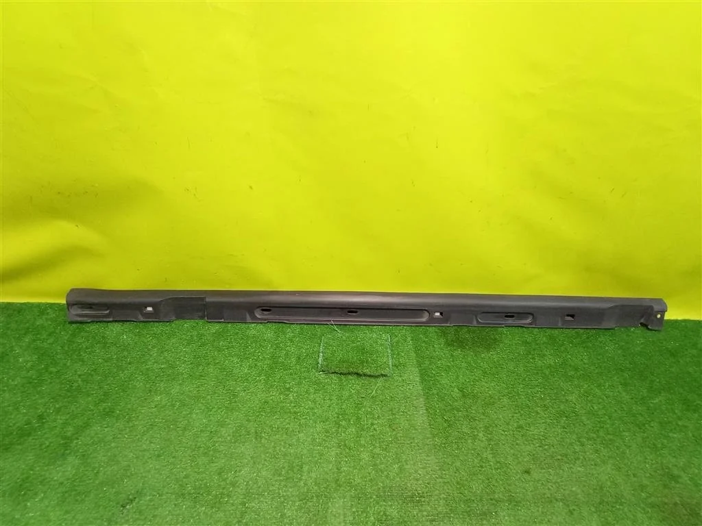 Накладка порога правая  Ford Focus II 2005 5M5110154AB 23691