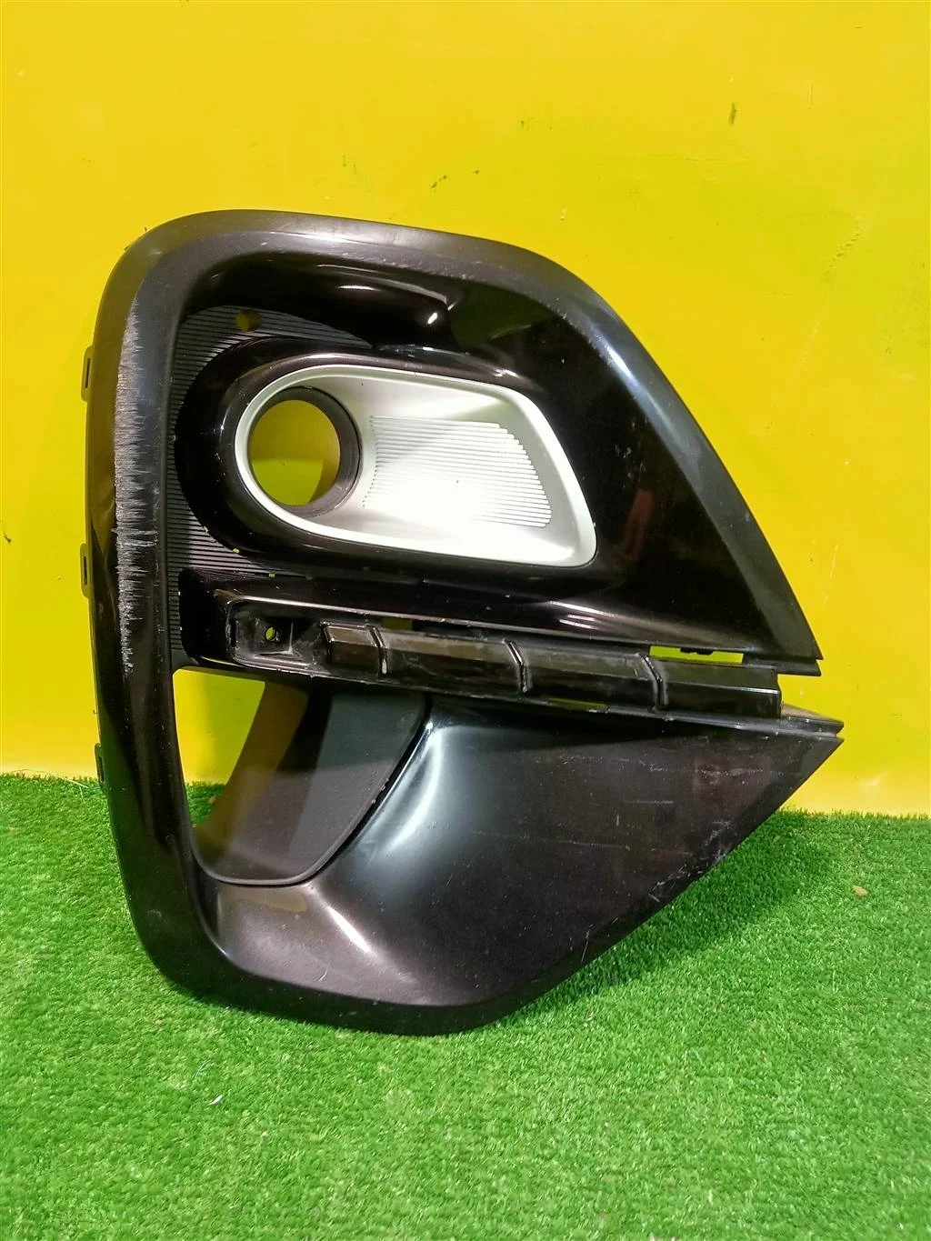 Накладка противотуманной фары  Kia Sportage 4 QL 2018 86522F1510 23741