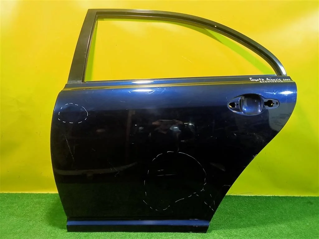 Дверь задняя левая  Toyota Avensis II 2003 6700405110 24235