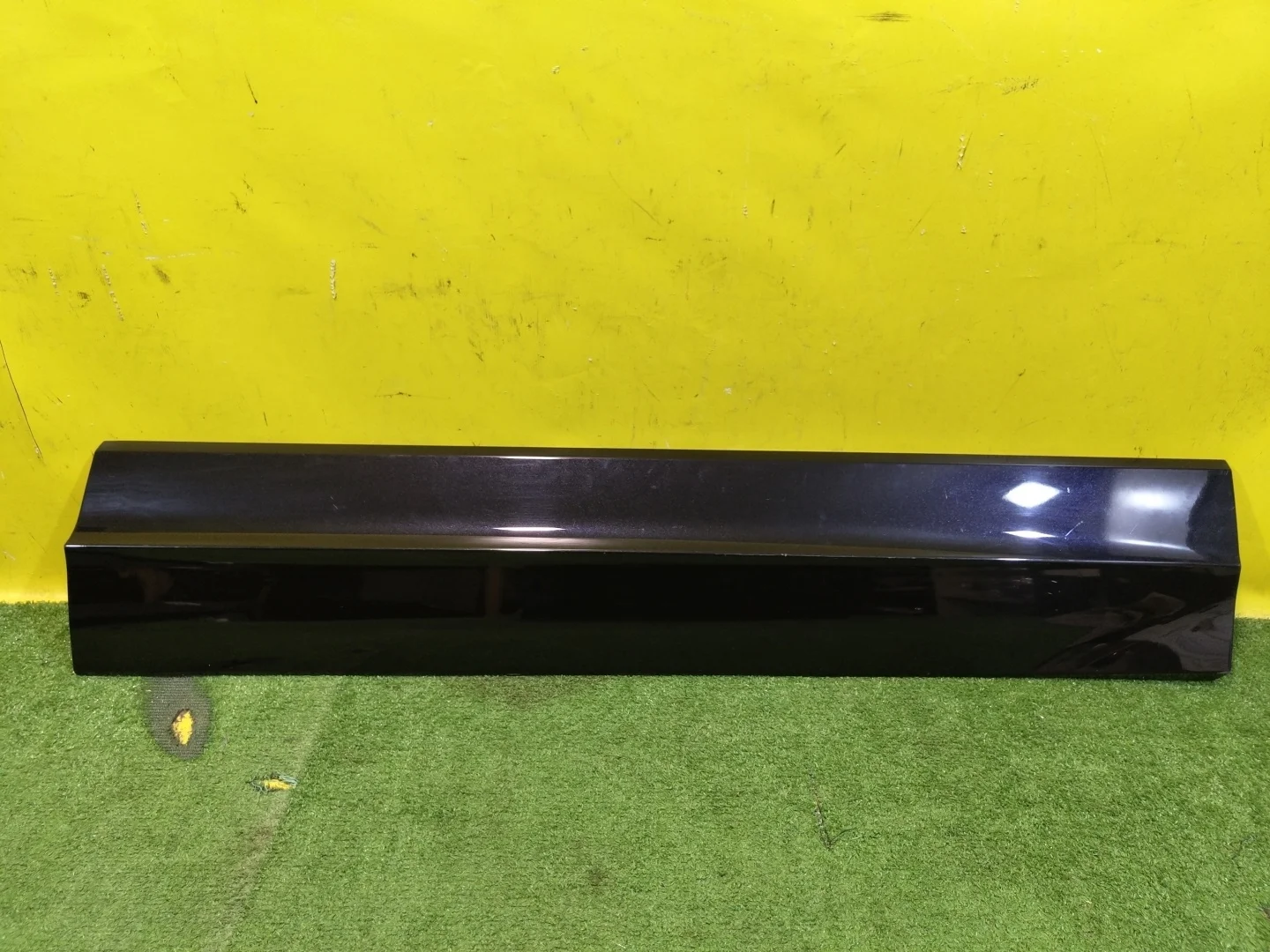 Накладка двери передней правой  Volkswagen  Touareg CR 2018 760854940D 26601