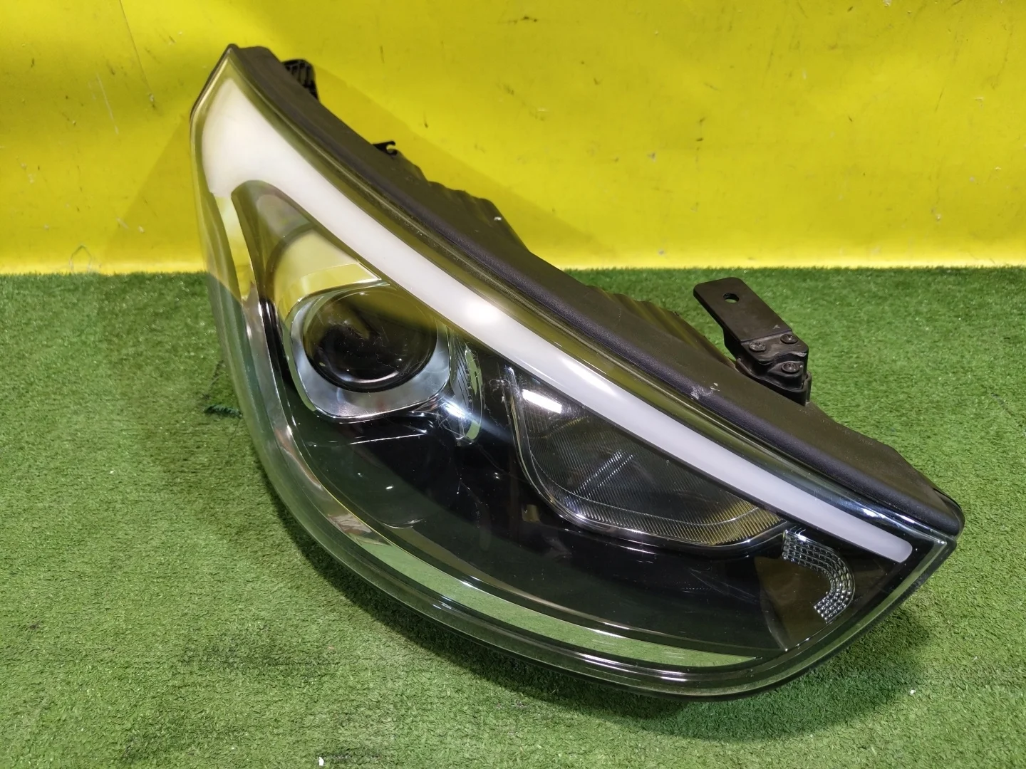 Фара правая  Hyundai ix35 (LM) 2009 921022S610 27342