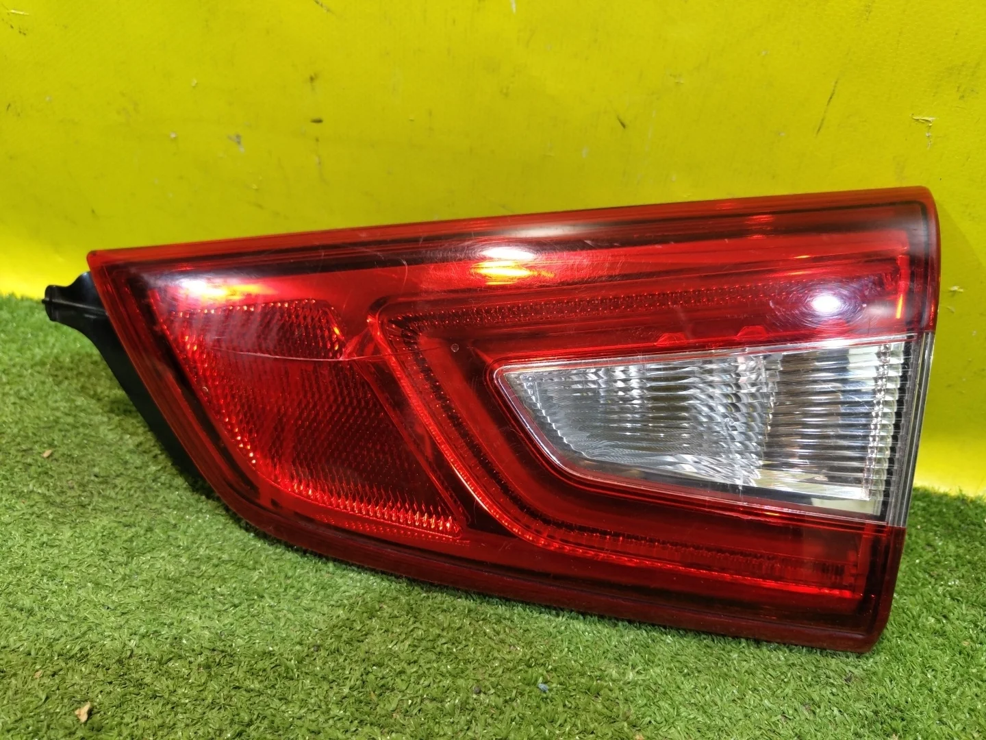 Фонарь задний внутренний правый  Nissan Qashqai (J11) 2014 265504EA6E 27712