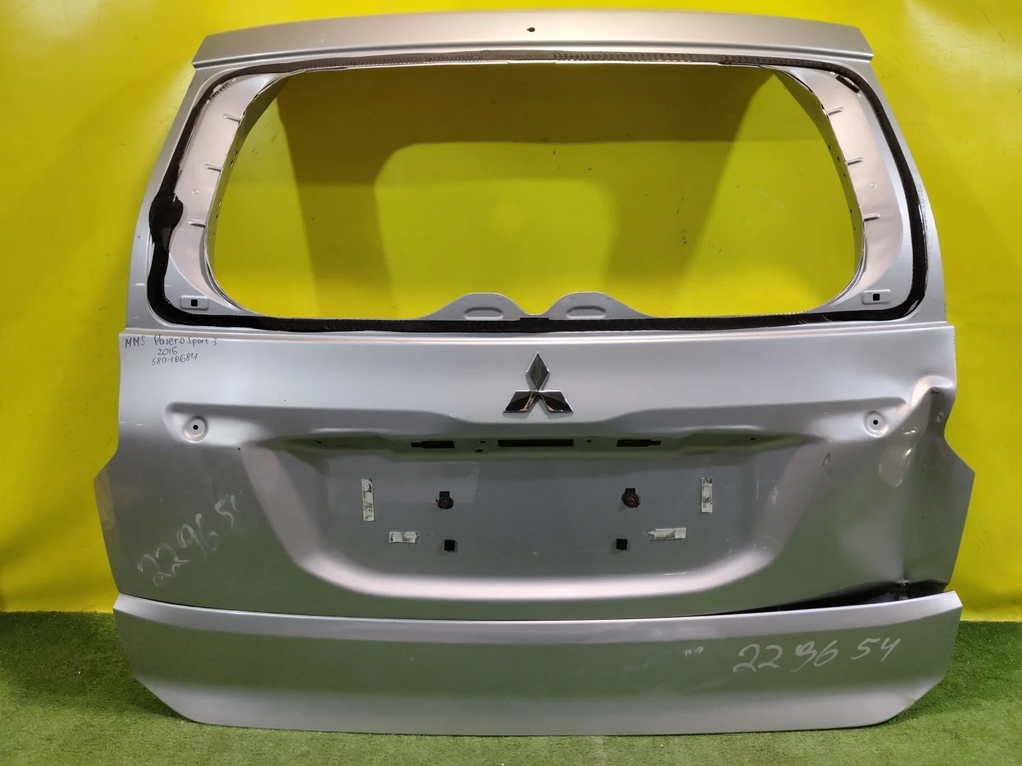 Дверь багажника  Mitsubishi Pajero/Montero Sport (KS) 2016 5801B684 28103