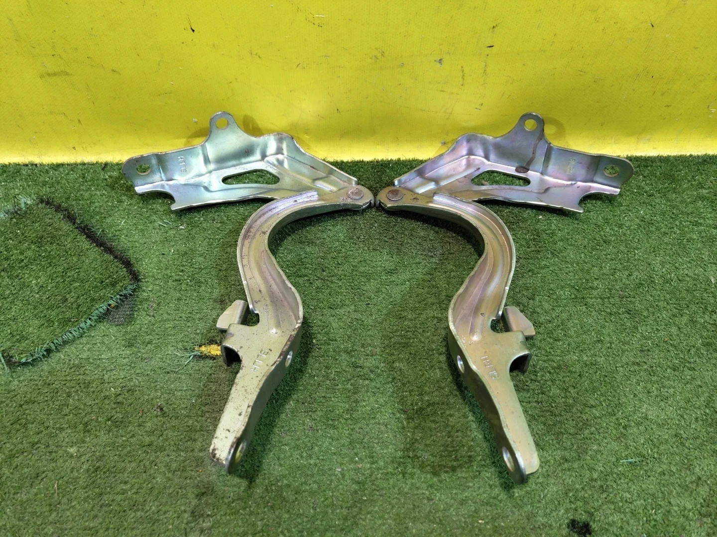 Петли капота  Kia Sportage 3 SL 2010 791103W000 28399